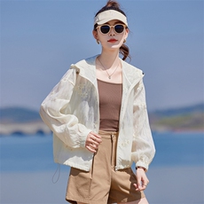 今年流行独特花花立领白色外套女春2025新款小个子防晒棒球服夹克，女装短外套，靓衣阁