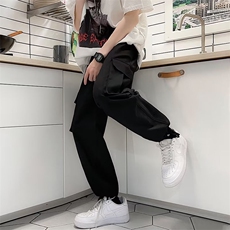 黑色