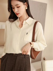 现货秋季新款休闲风Polo领针织衫复古刺绣长袖上衣女，女装针织衫/毛衣，半城羊绒
