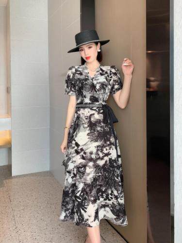 夏季新款连衣裙，女装连衣裙，艾伊贝雪