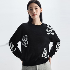 2025年秋季长袖圆领山茶花套头时尚百搭通勤休闲羊绒衫，女装羊绒衫，致织羊绒