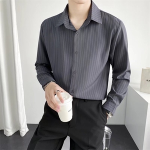 早秋条纹衬衫男设计感小众上衣轻熟风时尚显瘦正装职业衬衣T4图片