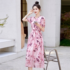 夏装新款2025年洋气时尚百搭小碎花中长款连衣裙，女装毛呢外套，新感觉