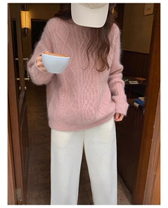 时尚百搭女士纯毛加厚扭花圆领羊毛衫温暖舒适显瘦款,罩衣搭配女士图片