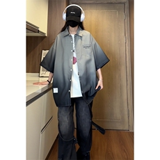 深灰色
