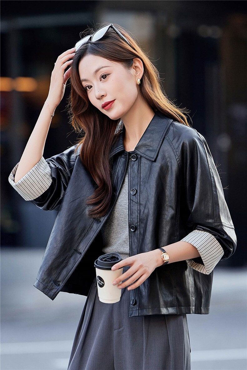 时尚翻领皮衣外套女2025春秋新款条纹拼接PU皮夹克短款高级感上衣,女装短外套,靓衣阁