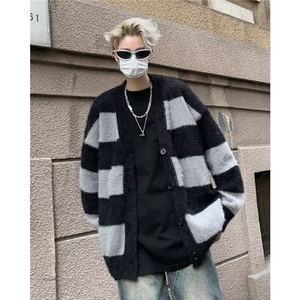 条纹撞色开衫毛衣男秋冬新款潮流宽松慵懒日系复古V领针织衫外套,豆沙色毛衣搭配什么颜色的围巾图片