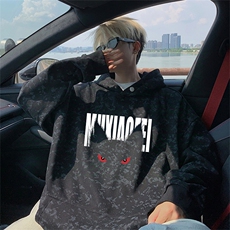 黑色