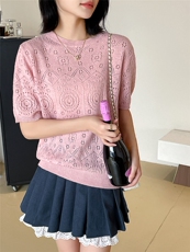 镂空花圆领短袖女夏季休闲风，女装T恤，牧思羊