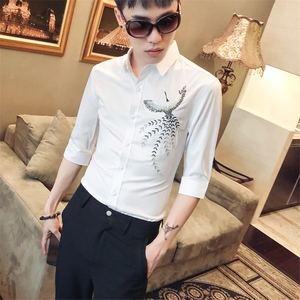 19春夏新款潮男高端时尚绣花七分袖夜店发型师衬衣社会风D453图片