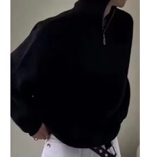 黑色