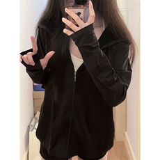 黑色