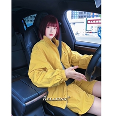黄色