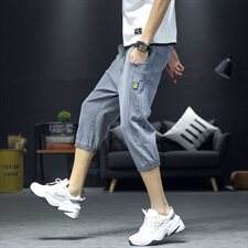灰色