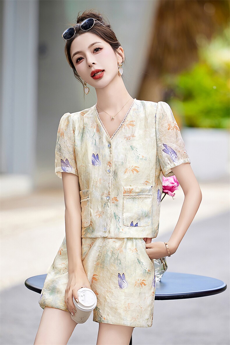 新中式漂亮套装女2025夏新款高级感小个子G风上衣减龄短裤两件套,女装套装/套裙,奕薇雅