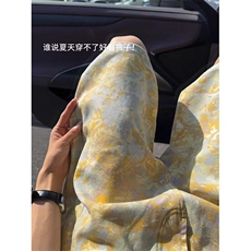 黄色