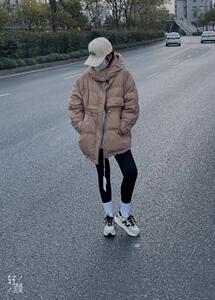 韩版收腰版羽绒服图片