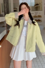 现货韩版时尚假两件短外套女洋气春秋季新款小个子显瘦工装夹克，女装短外套，韩蔻秀