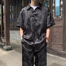 黑色