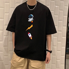 黑色