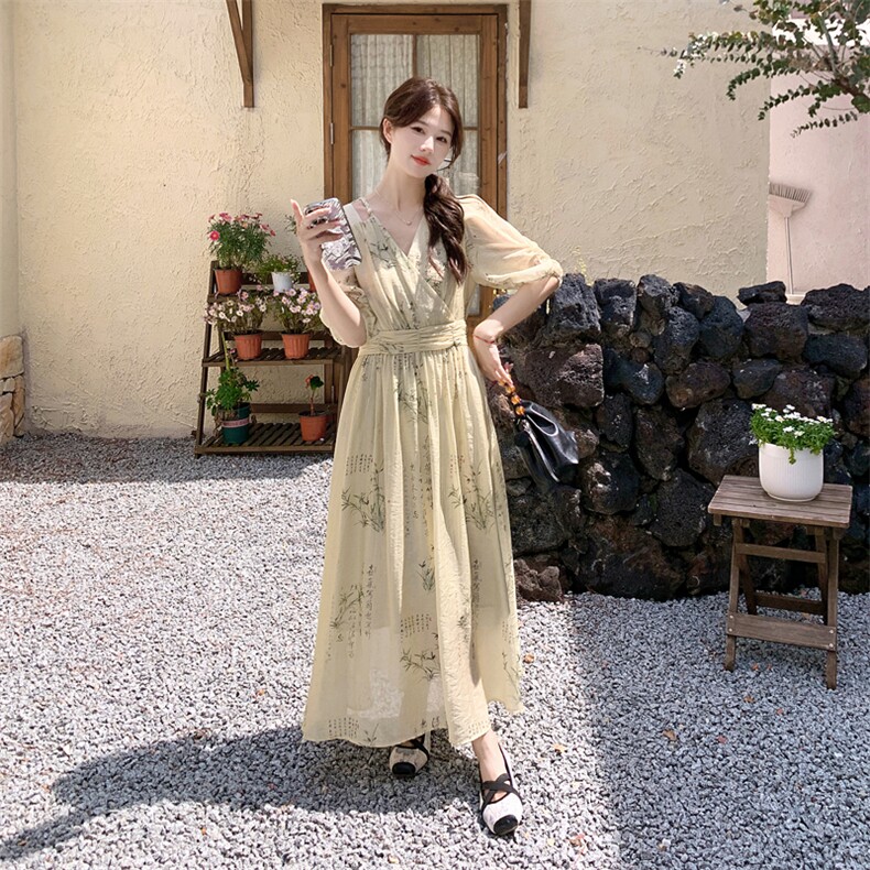 182-8552-P120-K178--V领温柔风碎花连衣裙仙女裙，女装连衣裙，帛香坊