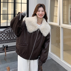 美拉德咖色皮毛一体派克羽绒服女冬超好看高级感加绒加厚工装外套图片