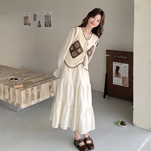法式温柔风连衣裙套装女2025春季新款气质甜美针织马甲长裙两件套图片