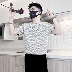 灰色
