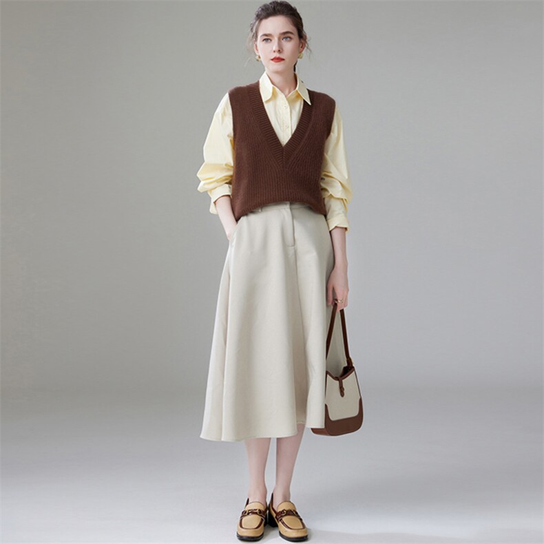 2025年秋季新款元宝针外搭V领针织羊绒马甲时尚休闲通勤百搭，女装羊绒衫，珍丝贝尔