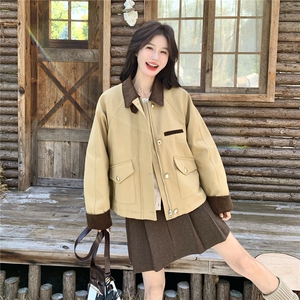 2025秋冬款高级感复古拉链拼接翻领夹棉外套卡其色减龄派克服女图片