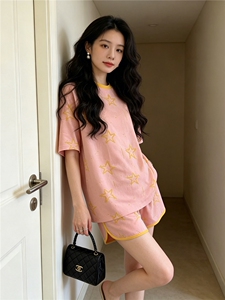 潮流时尚休闲运动套装女夏季新款印花圆领短袖上衣阔腿短裤两件套图片 潮流时尚休闲运动套装女夏季新款印花圆领短袖上衣阔腿短裤两件套图片