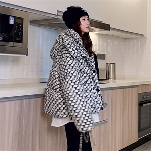 爱心印花羽绒服女短款2023冬季新款小个子连帽休闲加厚白鸭绒外套图片