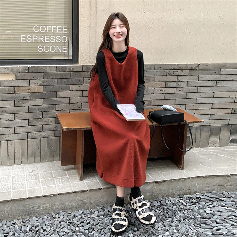 圣诞新年红色皮毛一体羊羔毛背心连衣裙女2024冬新款洋气减龄套装,女装套装/套裙,2C272