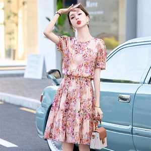高级感蕾丝拼接印花连衣裙女2025夏新款收腰显瘦洋气减龄气质裙子图片