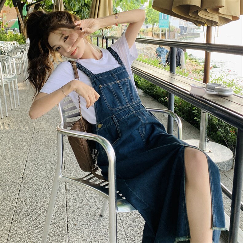 港风复古牛仔背带裙女夏季2025新款时髦炸街显瘦开叉连衣裙两件套,女装连衣裙,帛香坊