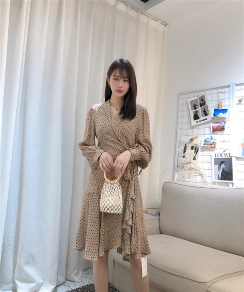 DINOBlENS/秋款上新 不规则连衣裙百搭款，女装连衣裙，迪诺比亚