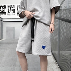 浅灰色裤子