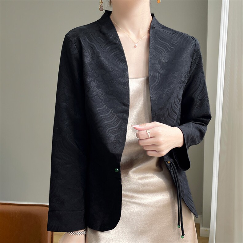 新中式复古提花V领气质缎面西装开衫女设计感盘扣长袖外套上衣潮，女装西装，朝贺羊绒