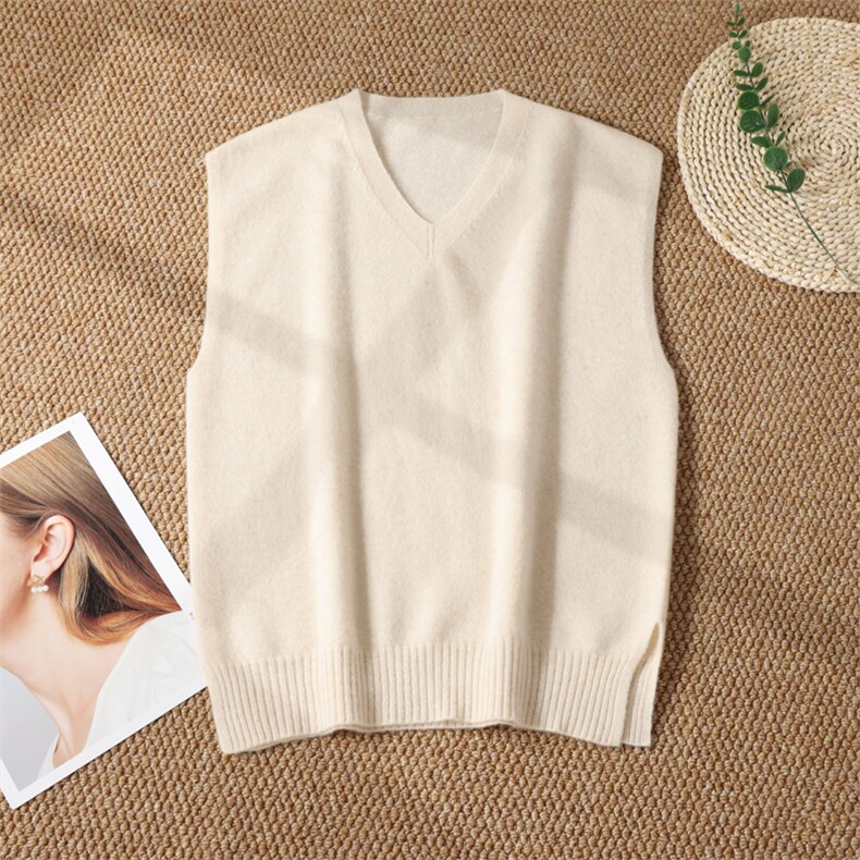 2025年秋季无扣马甲V领开叉羊毛马甲时尚百搭简约大方，女装马甲，唯若美羊绒