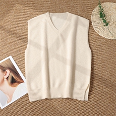 2025年秋季无扣马甲V领开叉羊毛马甲时尚百搭简约大方，女装马甲，唯若美羊绒