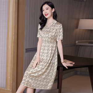 高级感碎花真丝连衣裙女2026新款大码女装遮肚子显瘦真丝裙子夏图片