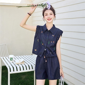 甜酷减龄深蓝色刺绣牛仔套装女2025夏季小个子无袖衬衫短裤两件套图片