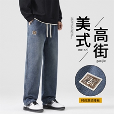 深蓝色