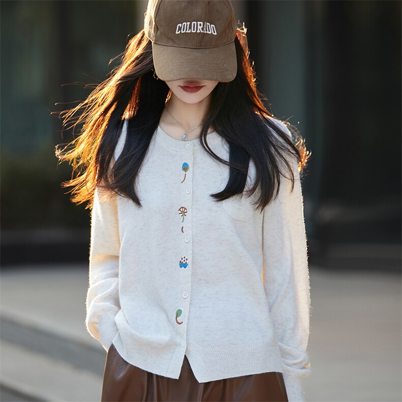法式高级感刺绣针织开衫女加厚保暖外套毛衣2025新款外搭毛衫上衣,针织衫/毛衣,佳绒高端店