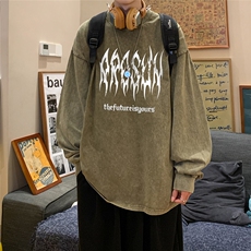 深绿色