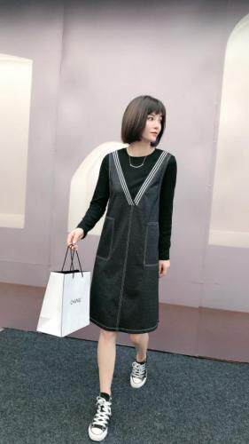 休闲连衣裙，女装连衣裙，万姿风情