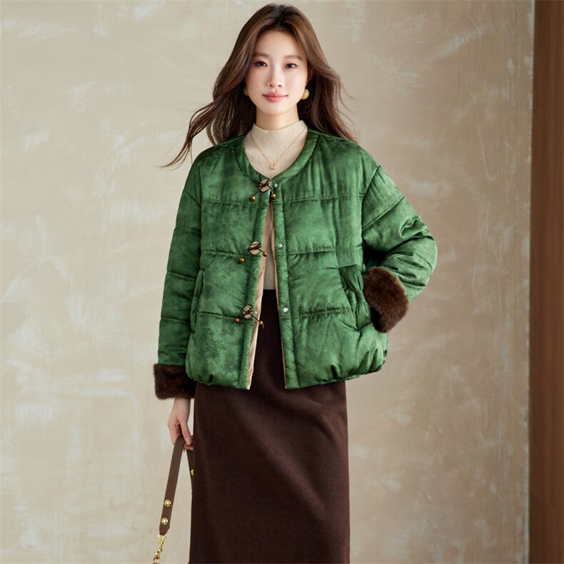 在仓~羽绒棉服2025冬季重磅提花蝴蝶扣三色圆领宽松棉袄貂毛外套,女装棉衣/棉服,新依时派