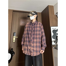 粉红色