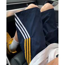 藏青色