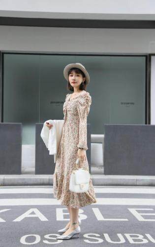 夏季新款连衣裙，女装连衣裙，蜜雪·薇琪